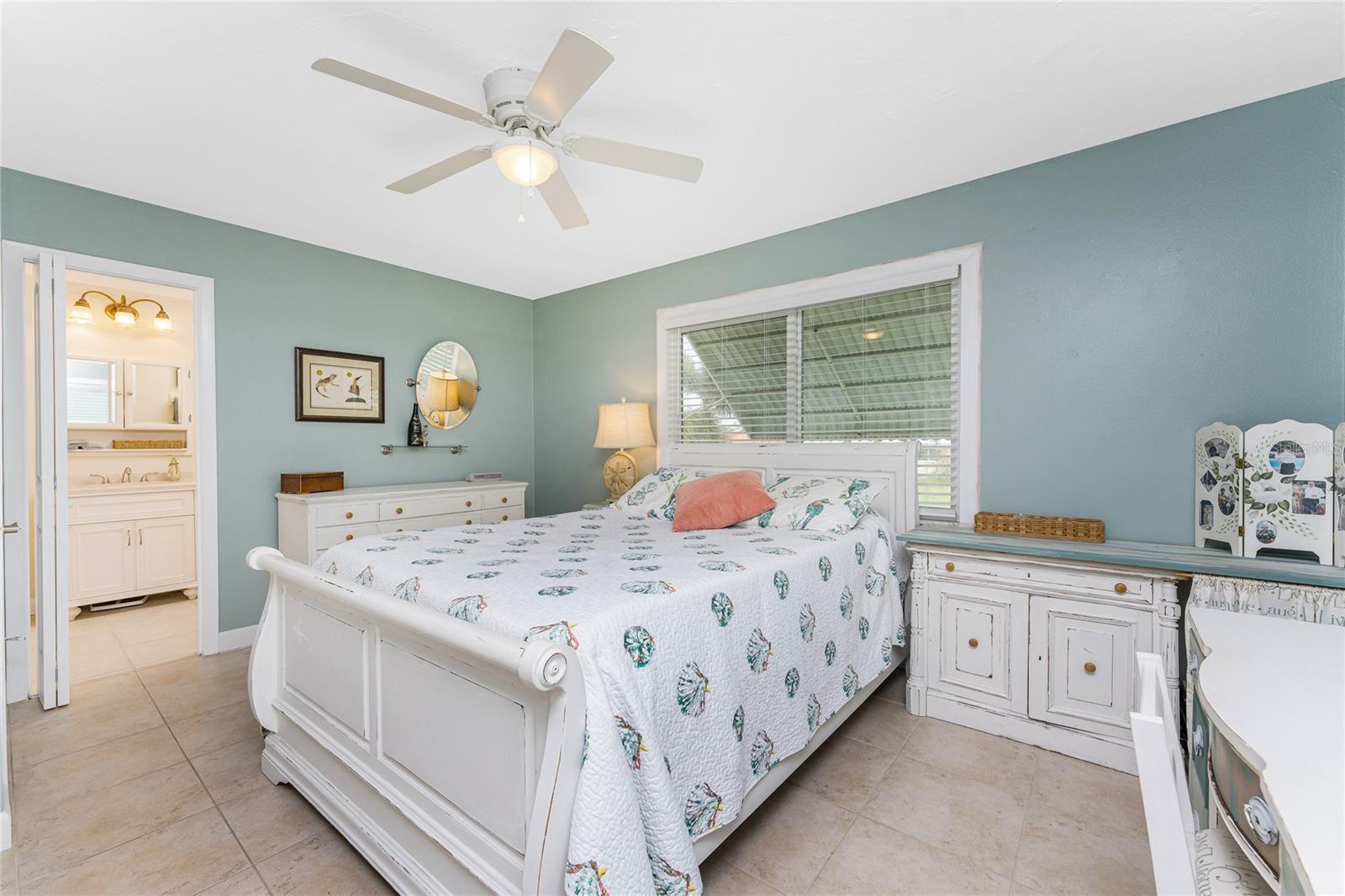 621 STURGEON PL, PUNTA GORDA, FL, 33950