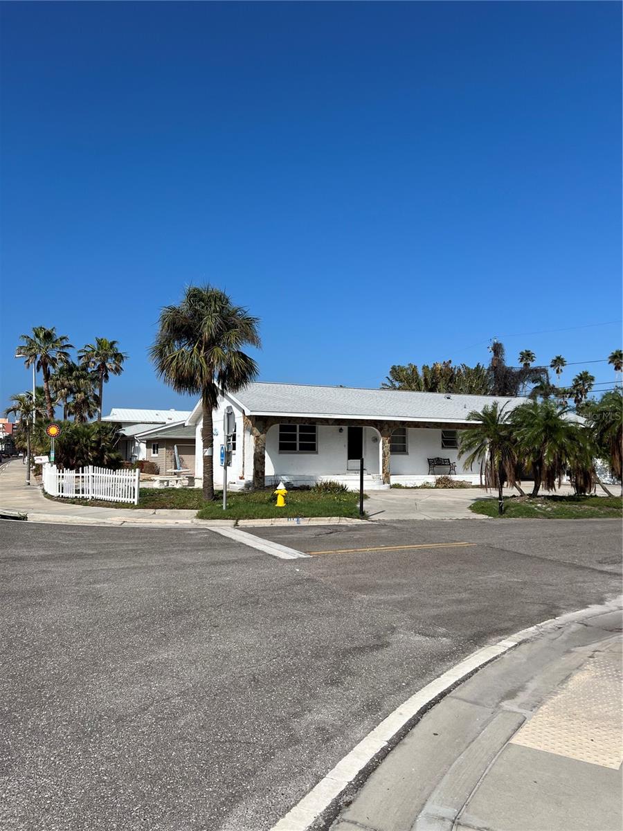 16201 GULF BLVD, REDINGTON BEACH, FL, 33708
