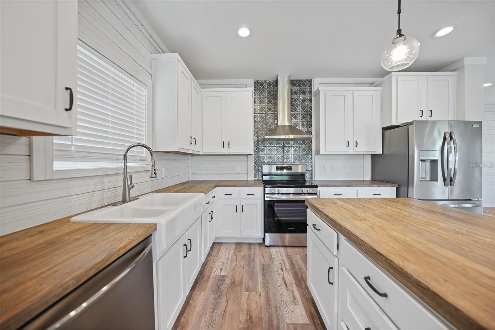 19169 MASON AVE, PORT CHARLOTTE, FL, 33954