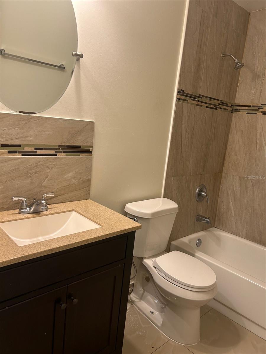5226 VIA HACIENDA CIR #A215, ORLANDO, FL, 32839
