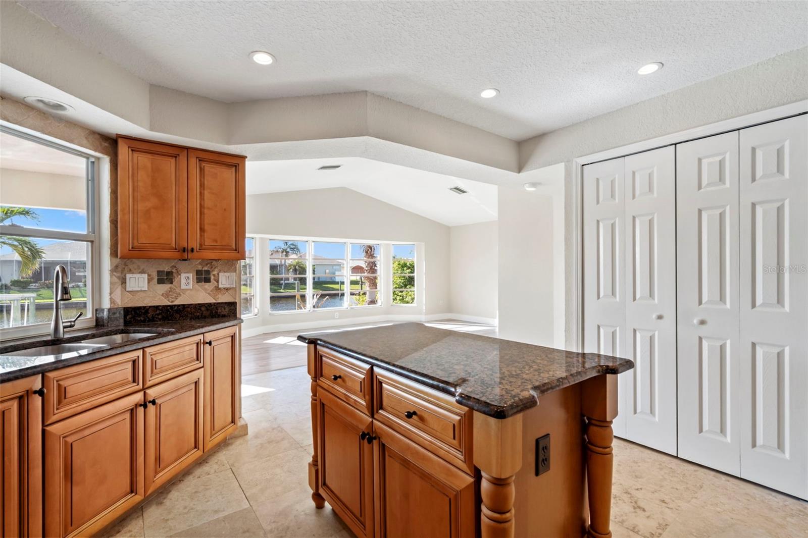 15554 MCCOMB CIR, PORT CHARLOTTE, FL, 33981
