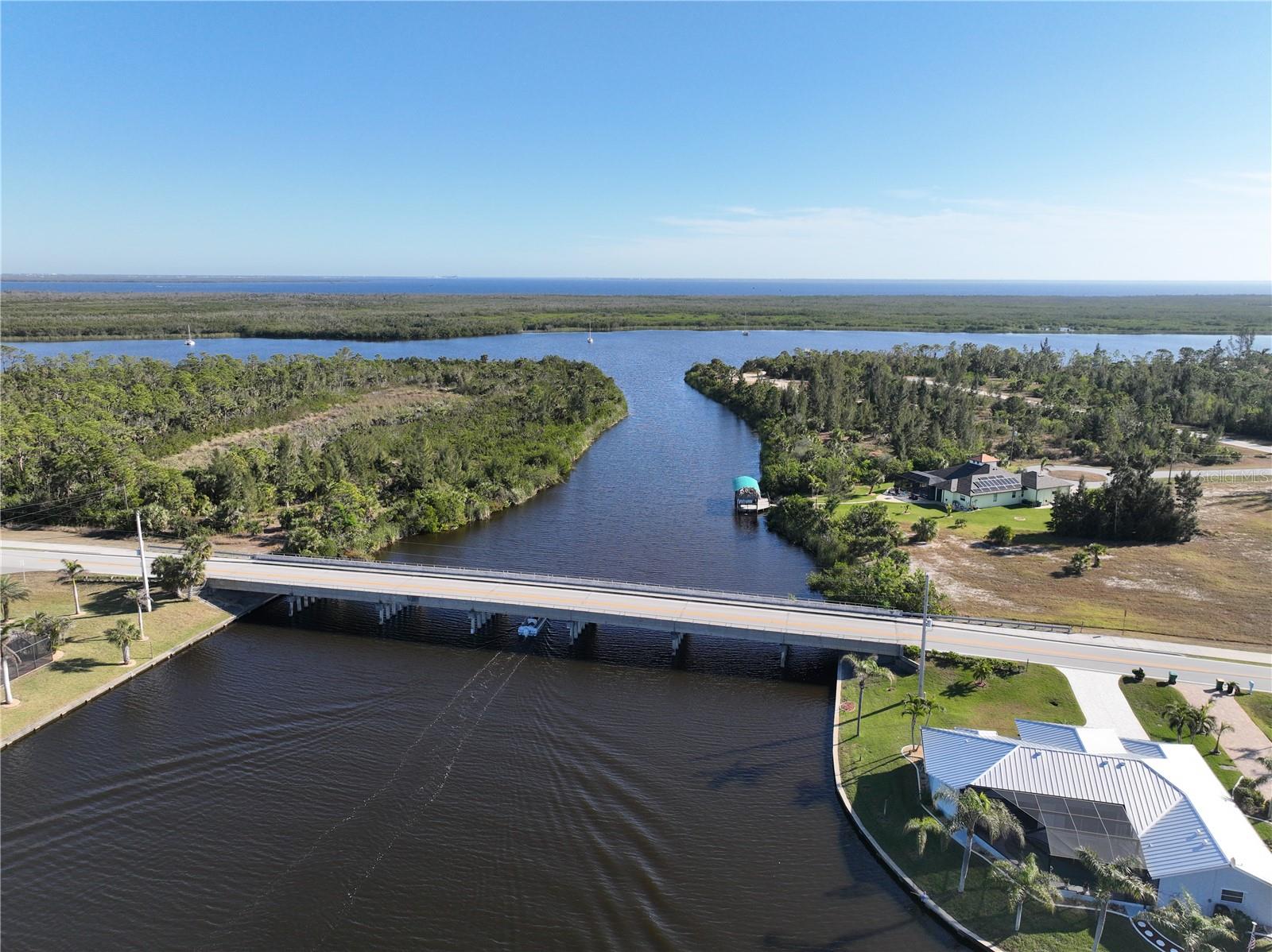 15554 MCCOMB CIR, PORT CHARLOTTE, FL, 33981