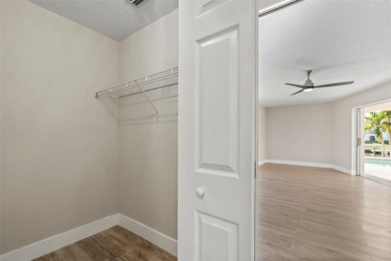 15554 MCCOMB CIR, PORT CHARLOTTE, FL, 33981