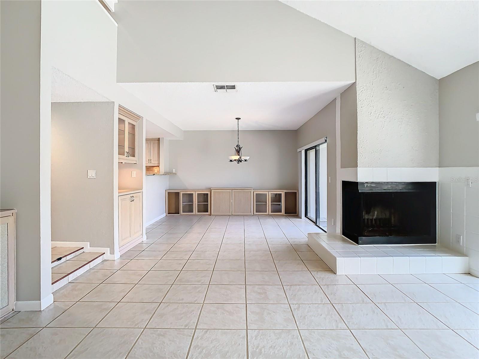 3076 BRAELOCH CIR E #5, CLEARWATER, FL, 33761