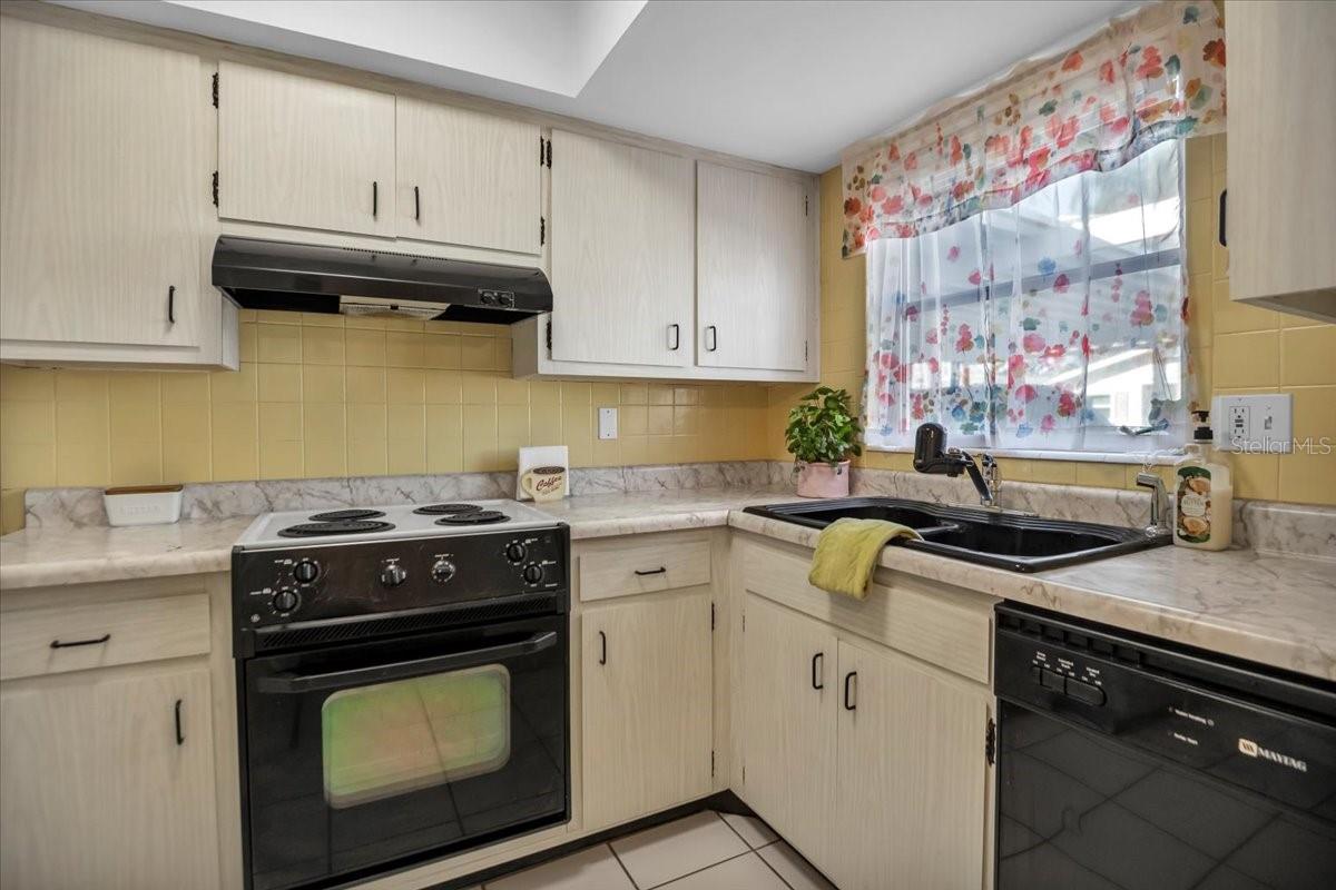 6064 ARLENE WAY, BRADENTON, FL, 34207