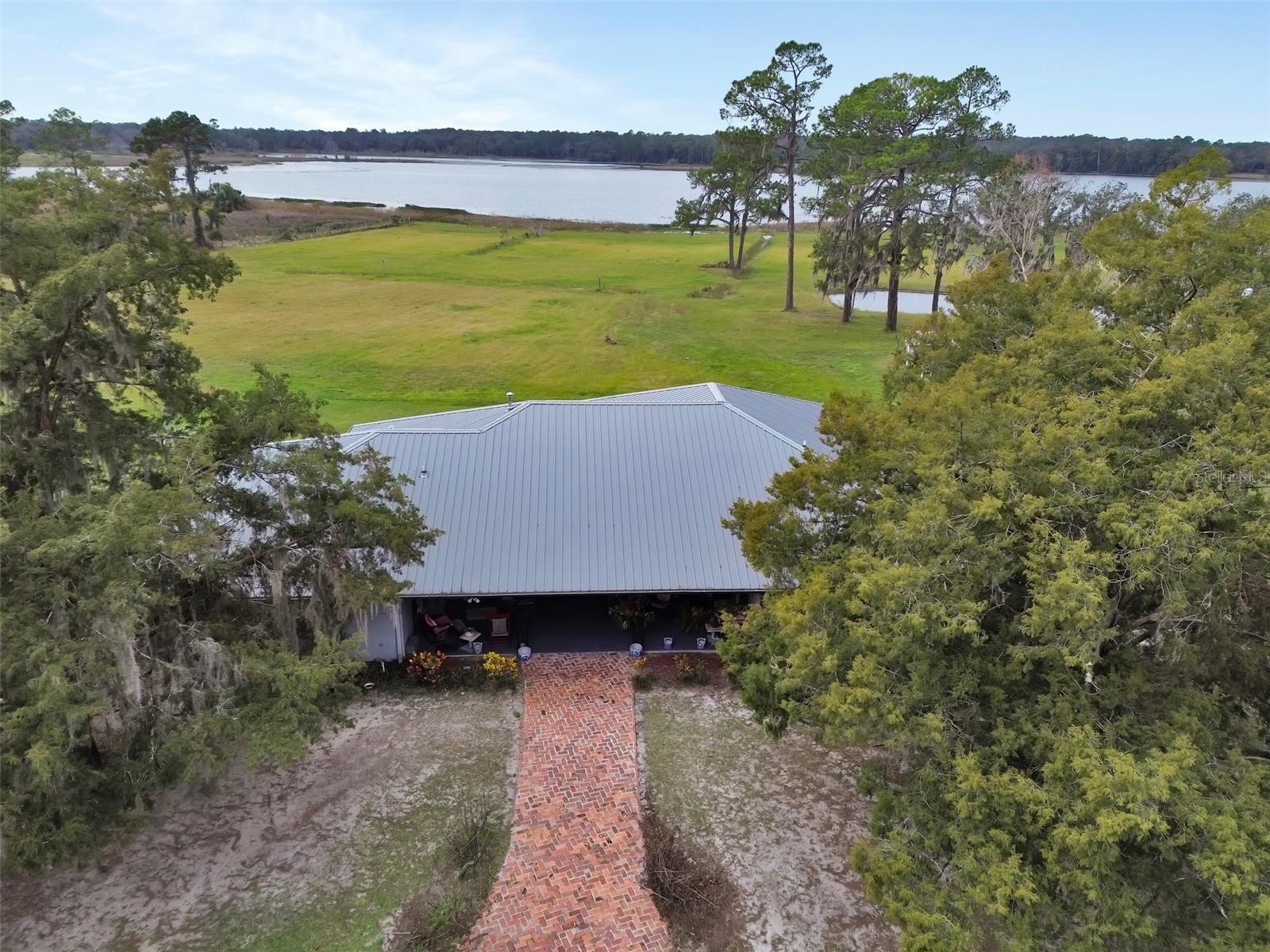 180 ROBINSON LN, SEVILLE, FL, 32190