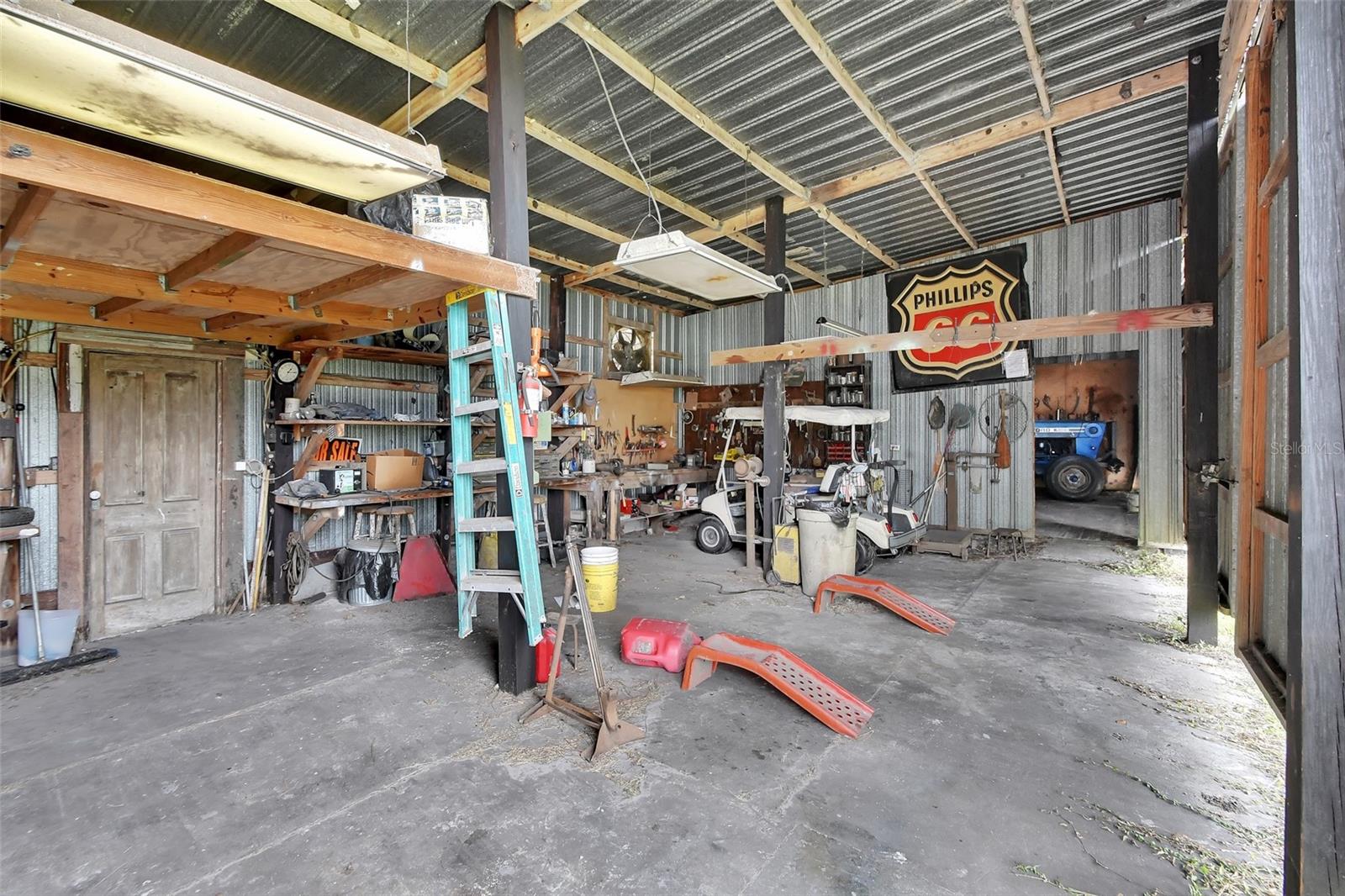 180 ROBINSON LN, SEVILLE, FL, 32190