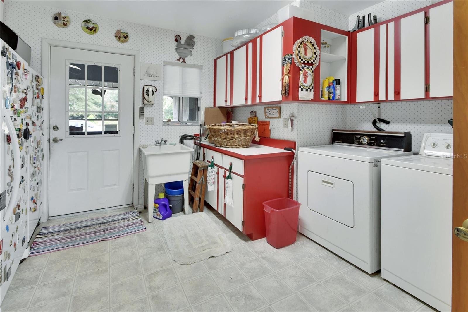 180 ROBINSON LN, SEVILLE, FL, 32190
