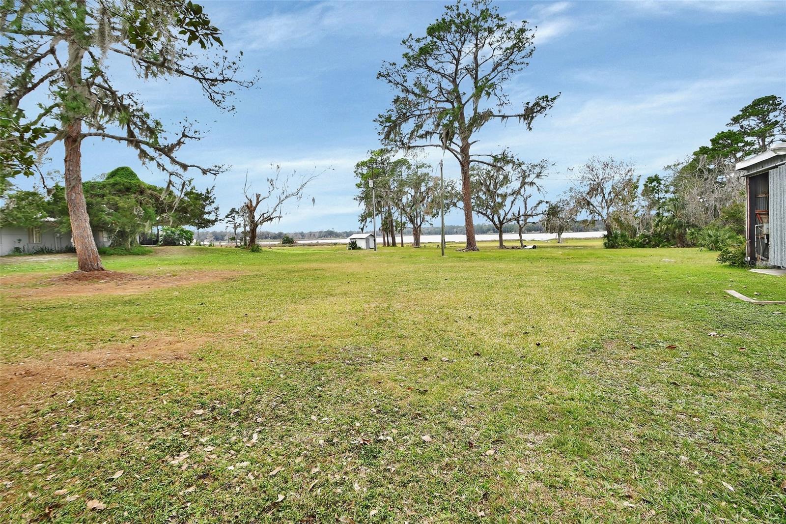 180 ROBINSON LN, SEVILLE, FL, 32190
