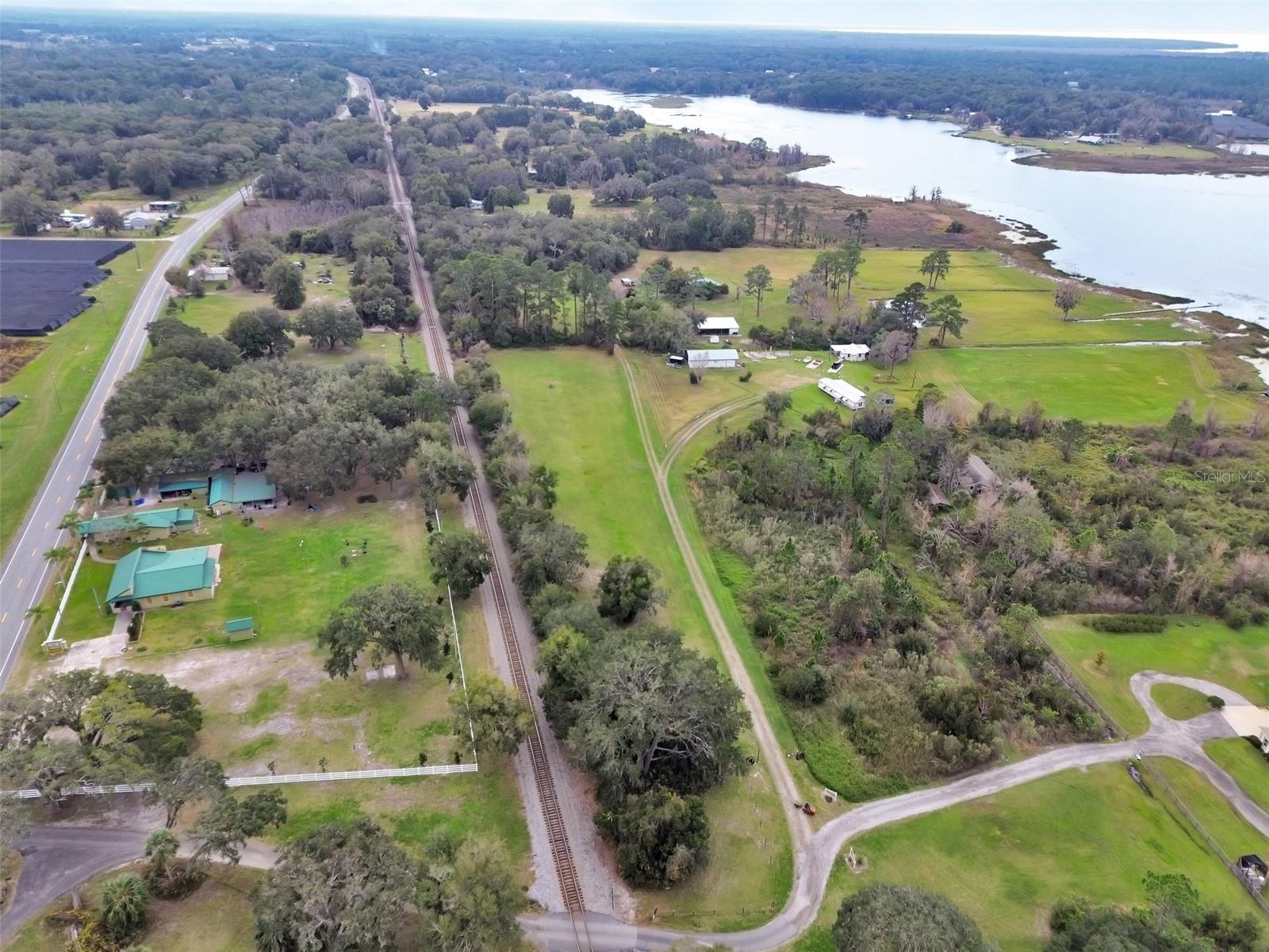 180 ROBINSON LN, SEVILLE, FL, 32190