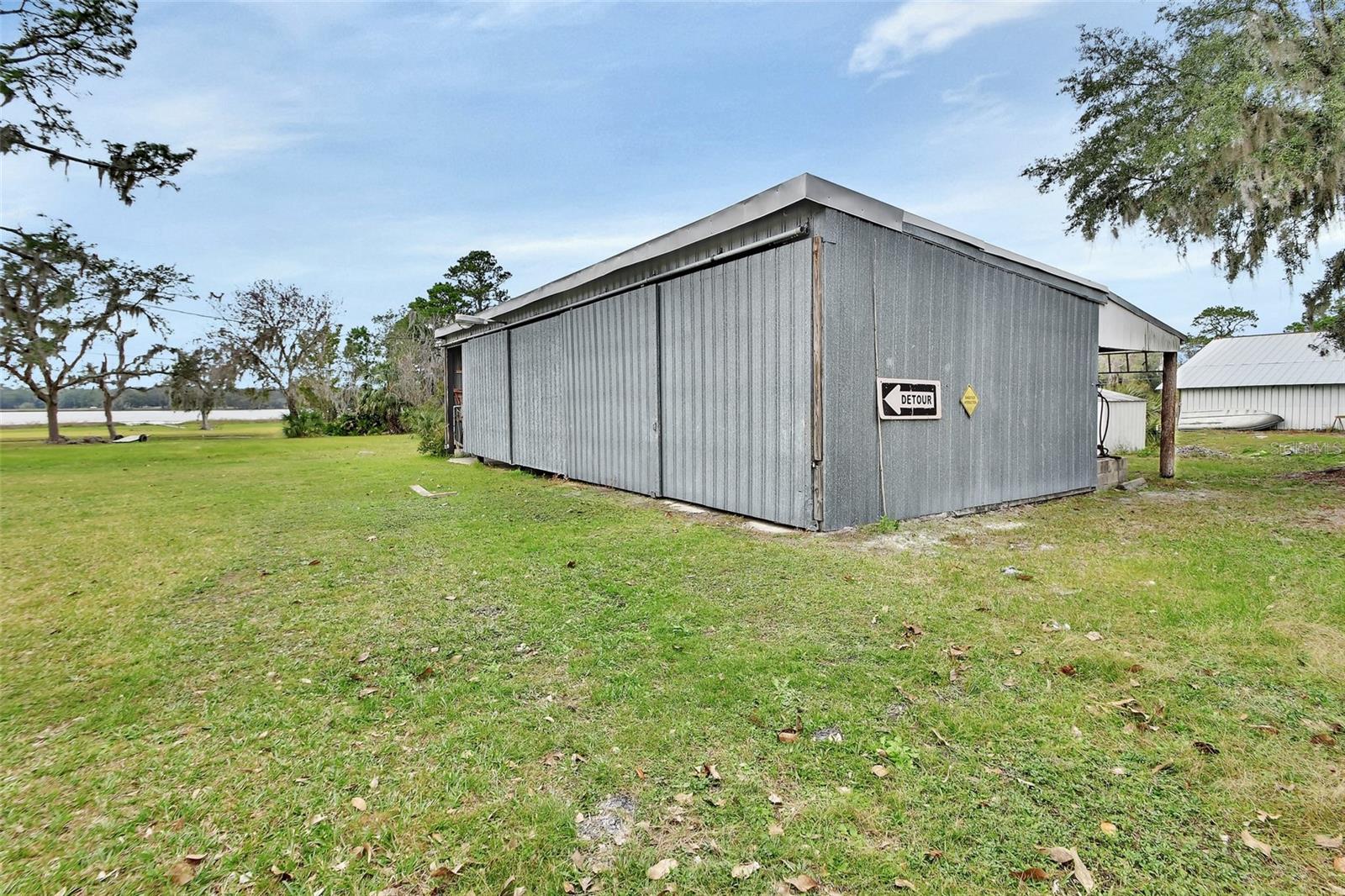 180 ROBINSON LN, SEVILLE, FL, 32190