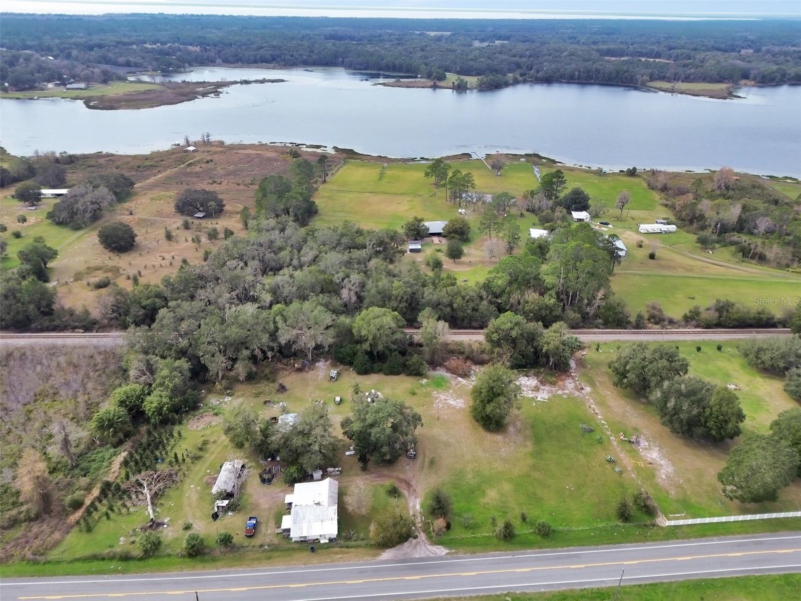 180 ROBINSON LN, SEVILLE, FL, 32190