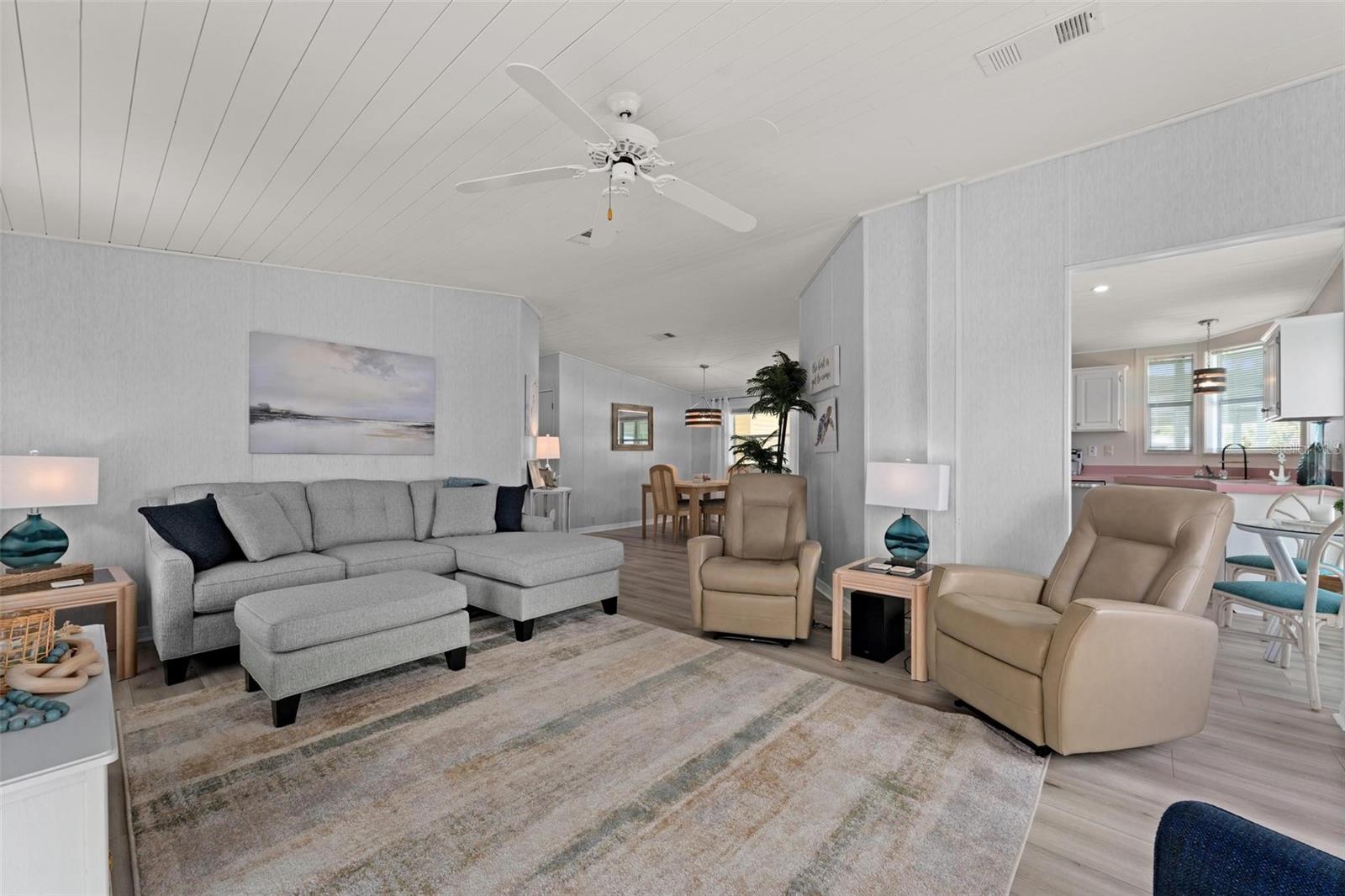929 SUNSET CIR, TAVARES, FL, 32778