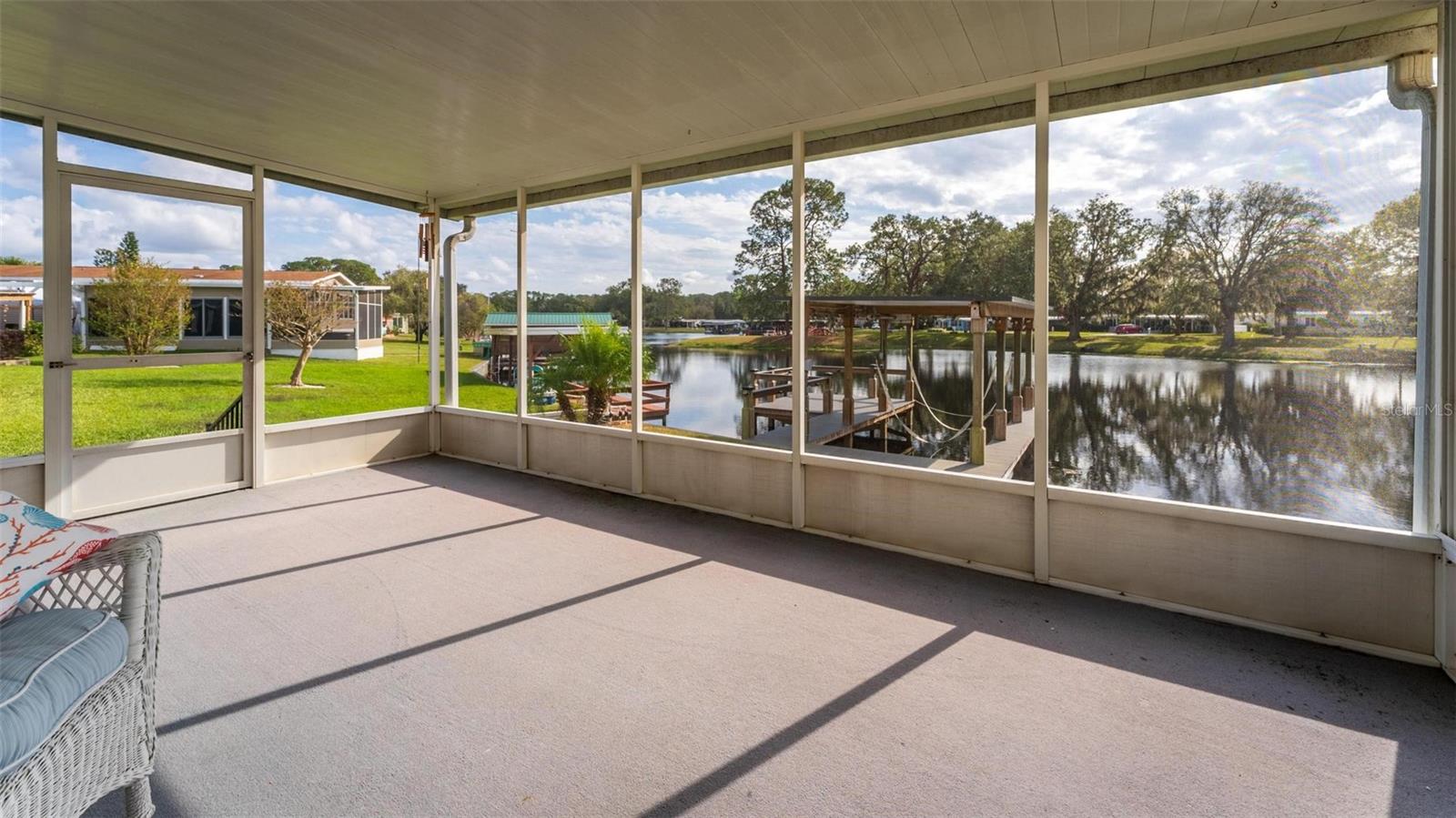 929 SUNSET CIR, TAVARES, FL, 32778