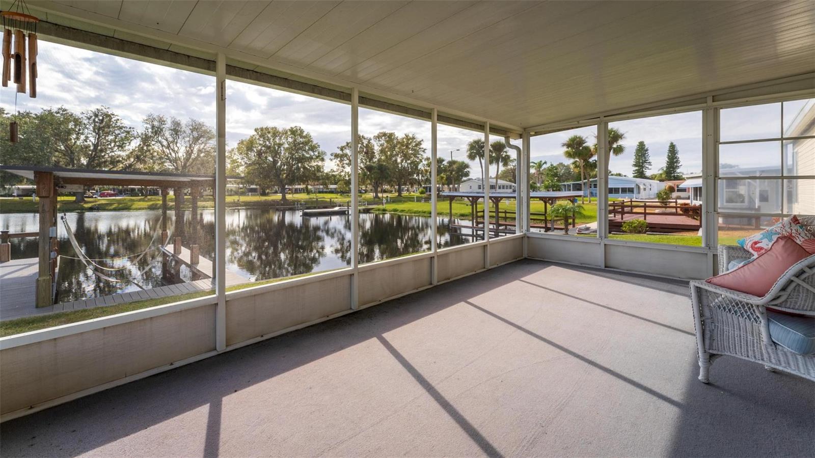 929 SUNSET CIR, TAVARES, FL, 32778