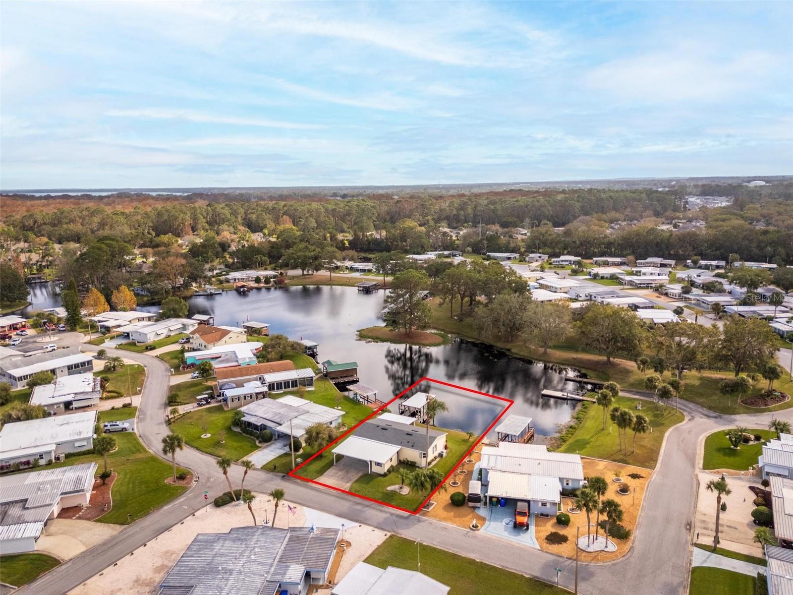 929 SUNSET CIR, TAVARES, FL, 32778