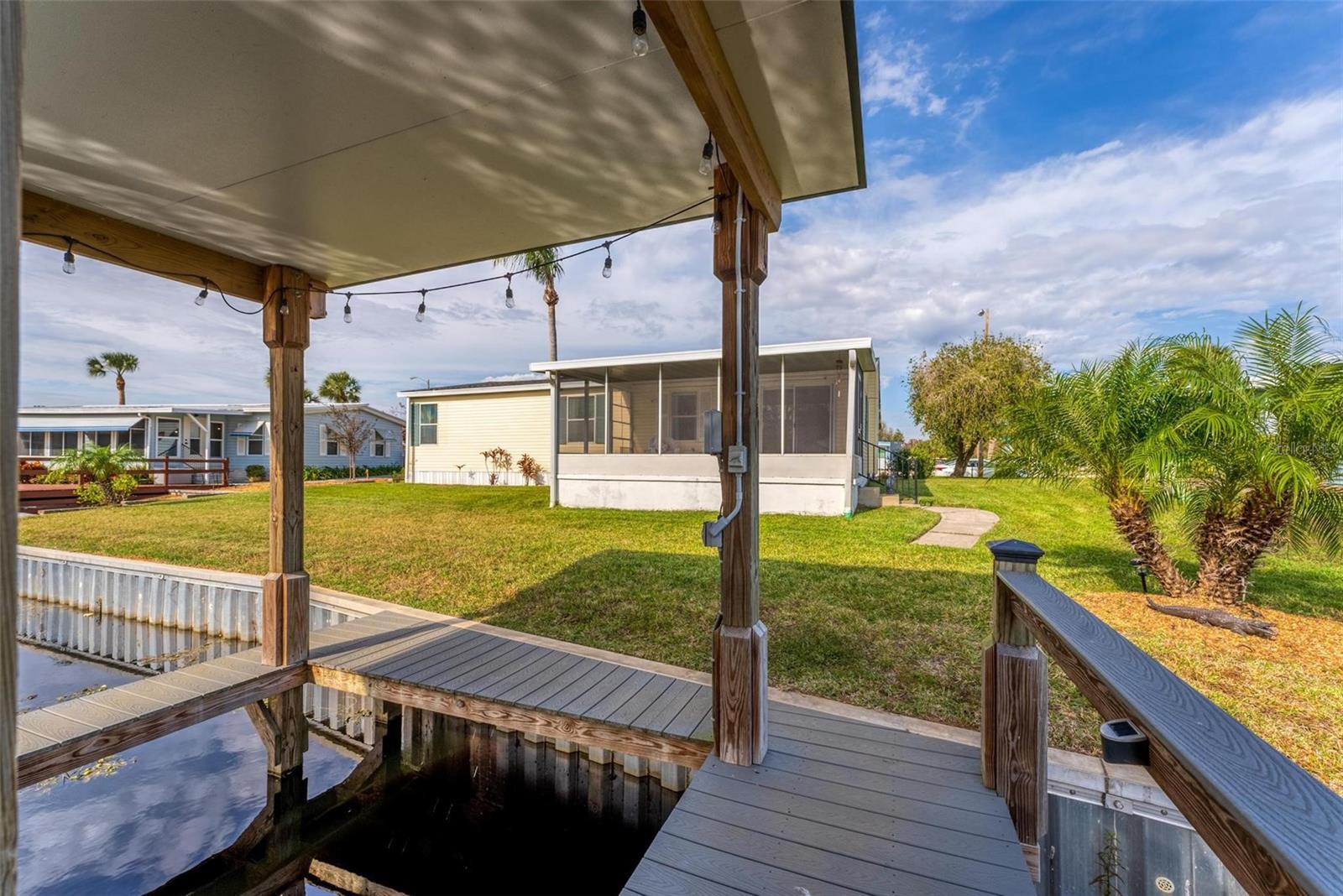 929 SUNSET CIR, TAVARES, FL, 32778