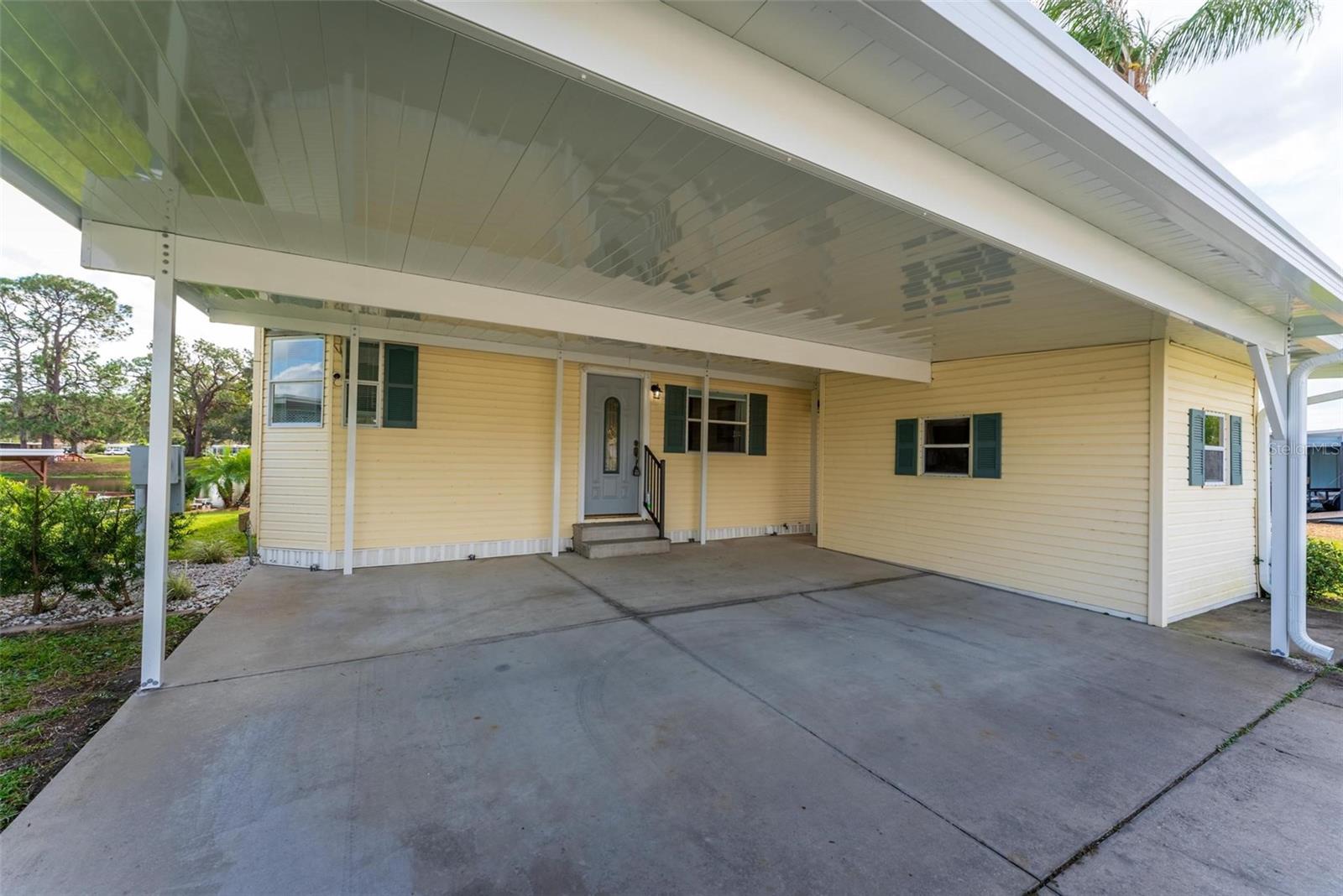 929 SUNSET CIR, TAVARES, FL, 32778