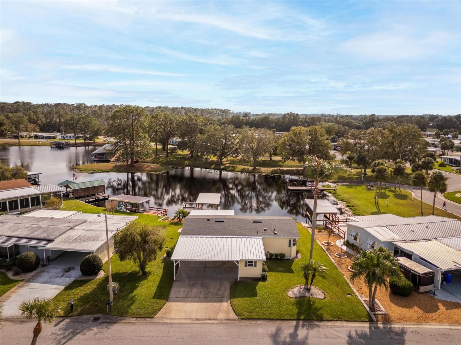929 SUNSET CIR, TAVARES, FL, 32778