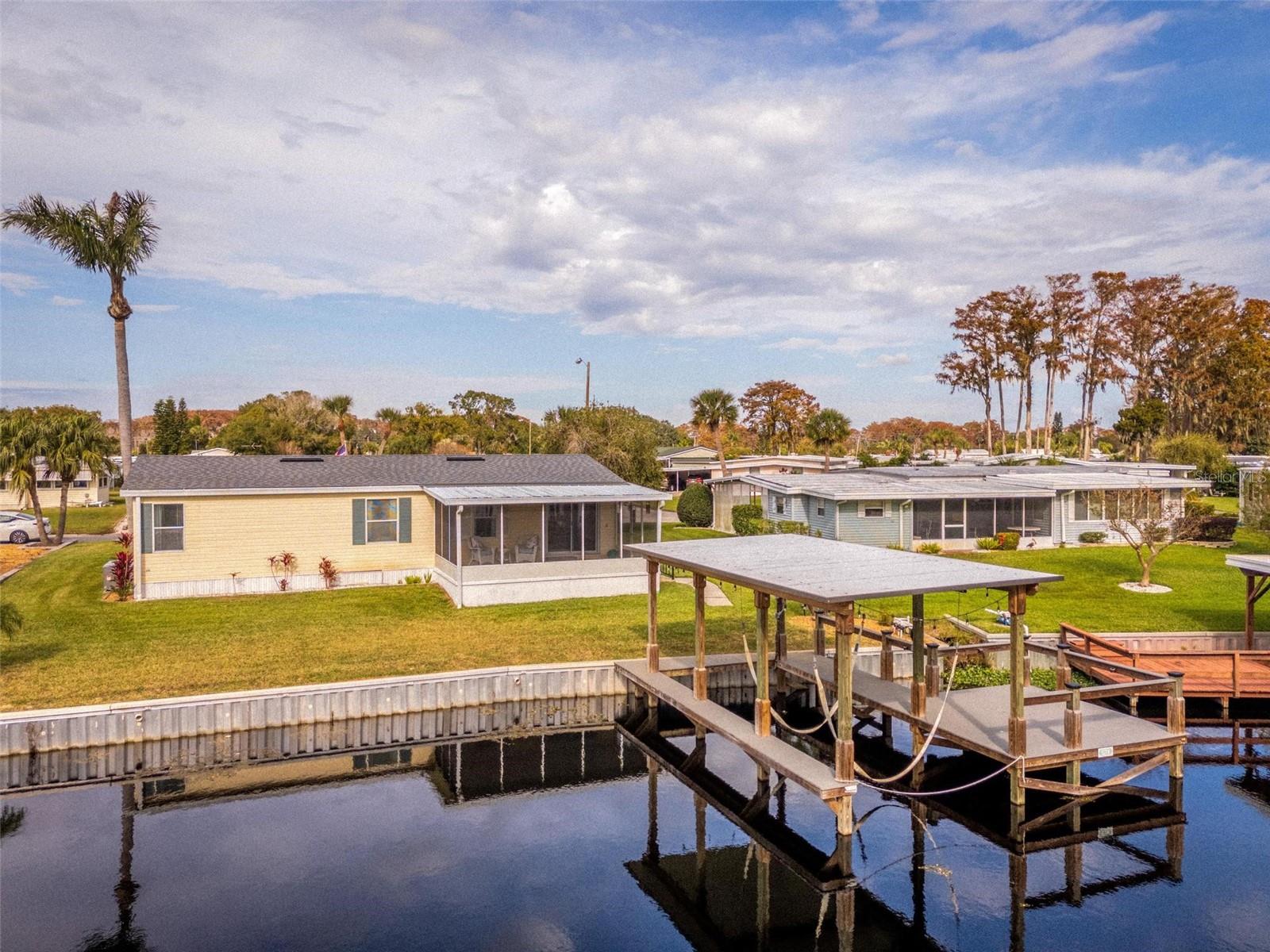 929 SUNSET CIR, TAVARES, FL, 32778