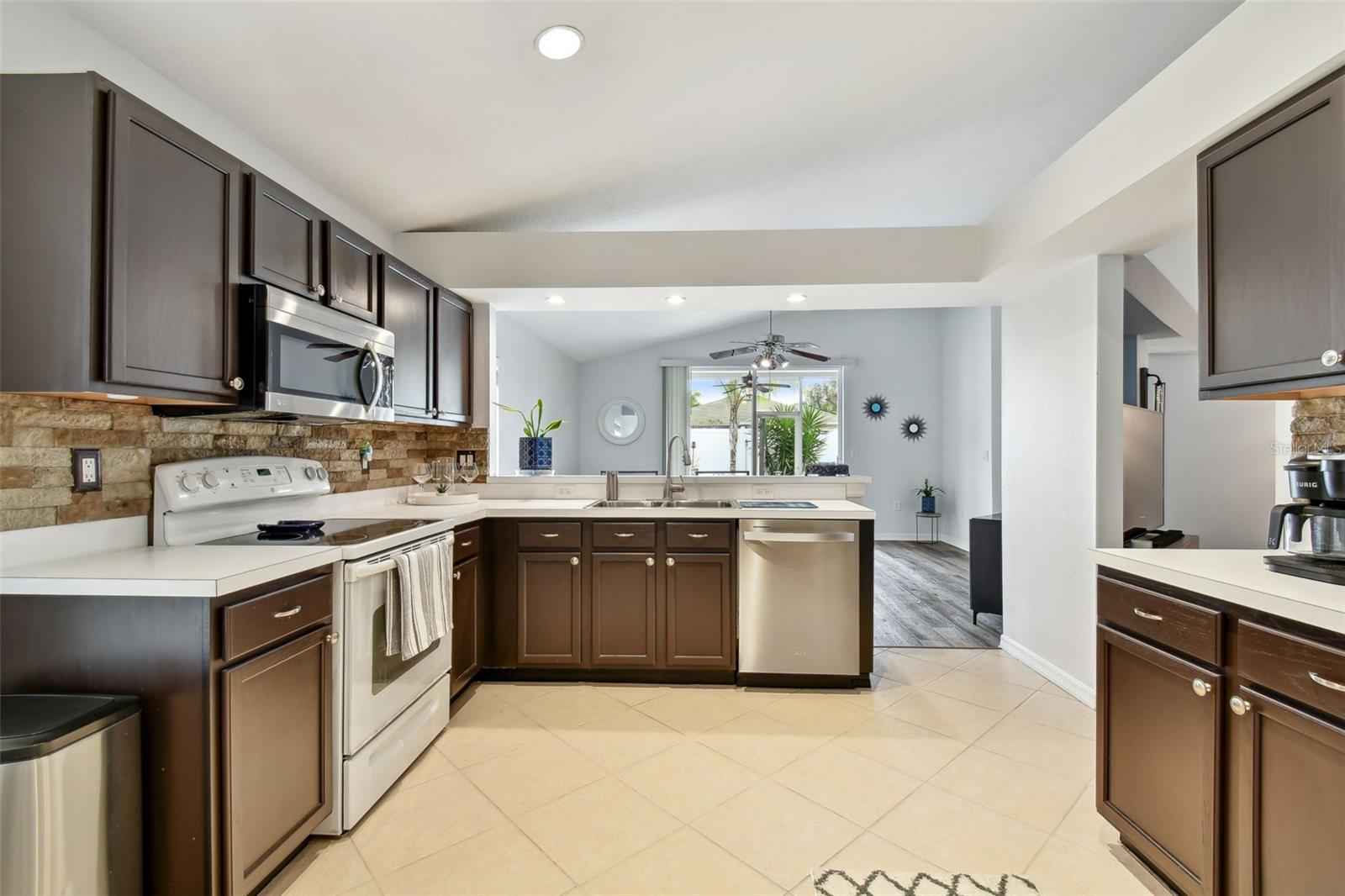 6410 CHAPEL PINES BLVD, WESLEY CHAPEL, FL, 33545