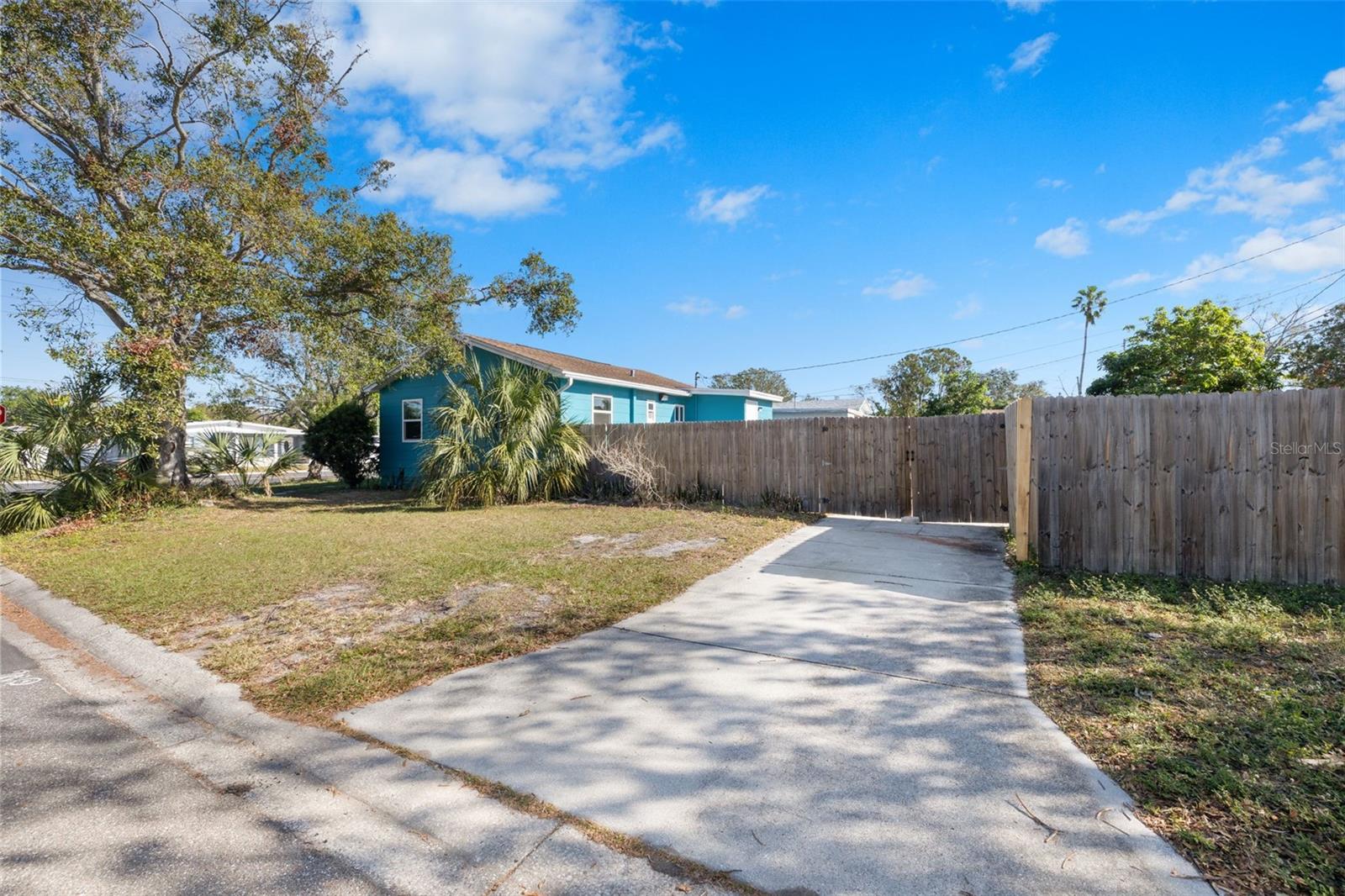 2596 38TH AVE N, ST PETERSBURG, FL, 33713