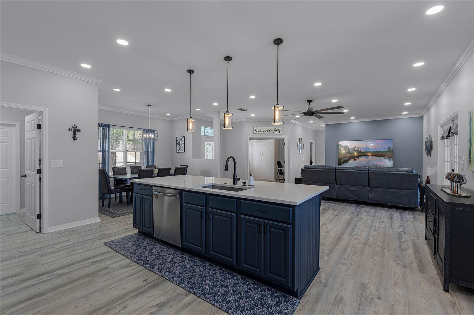 10735 VERSAILLES BLVD, CLERMONT, FL, 34711