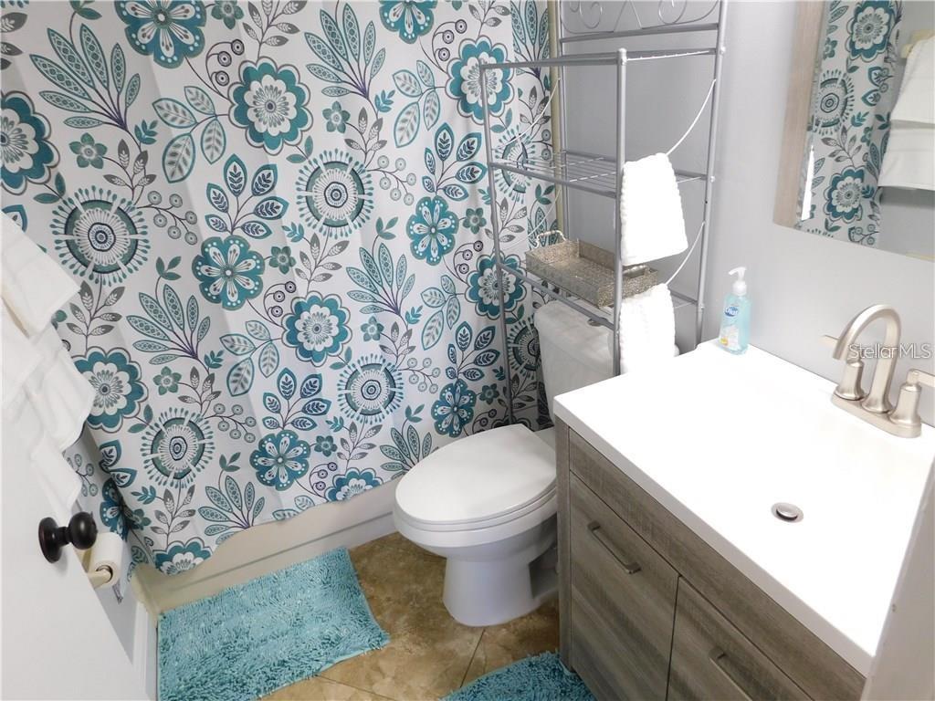 2930 S SEMORAN BLVD #406, ORLANDO, FL, 32822