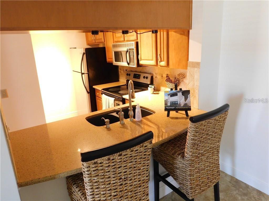 2930 S SEMORAN BLVD #406, ORLANDO, FL, 32822