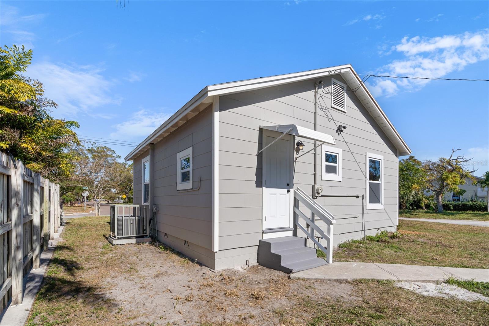 2300 30TH AVE N, SAINT PETERSBURG, FL, 33713
