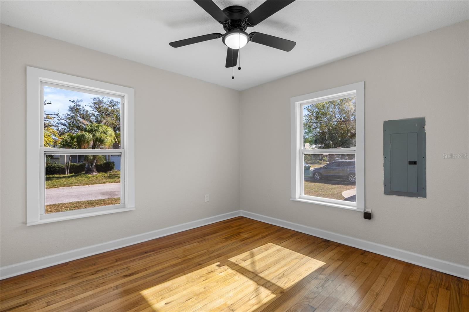 2300 30TH AVE N, SAINT PETERSBURG, FL, 33713