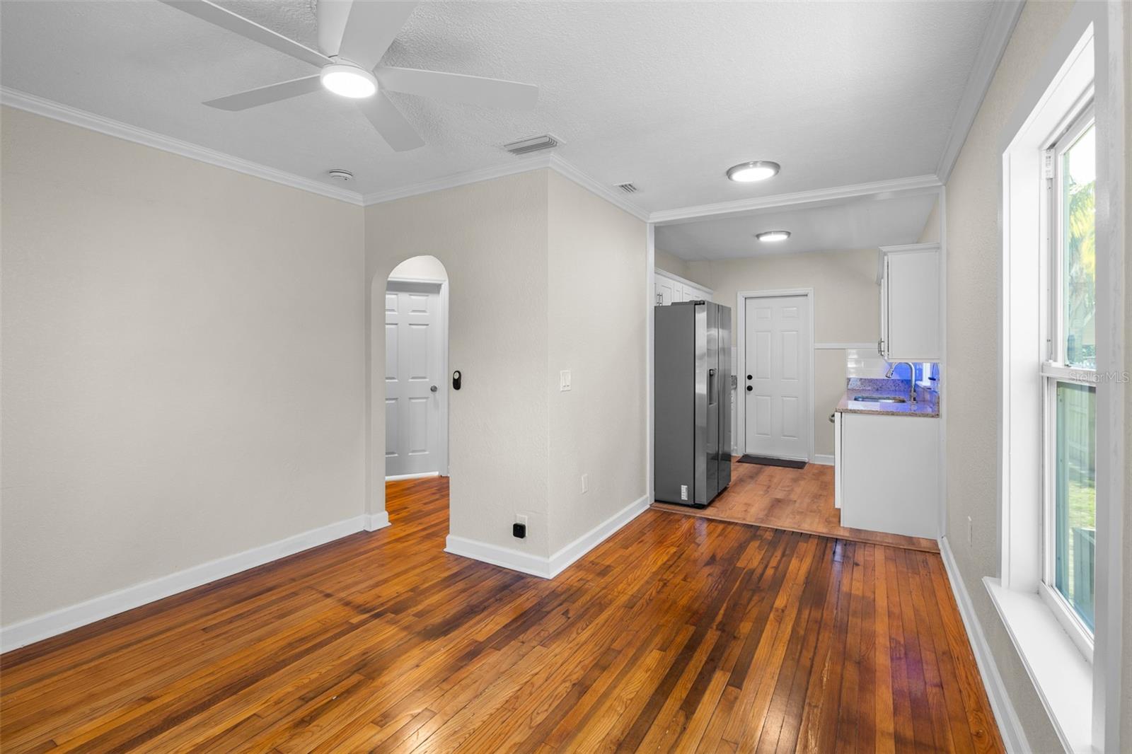 2300 30TH AVE N, SAINT PETERSBURG, FL, 33713