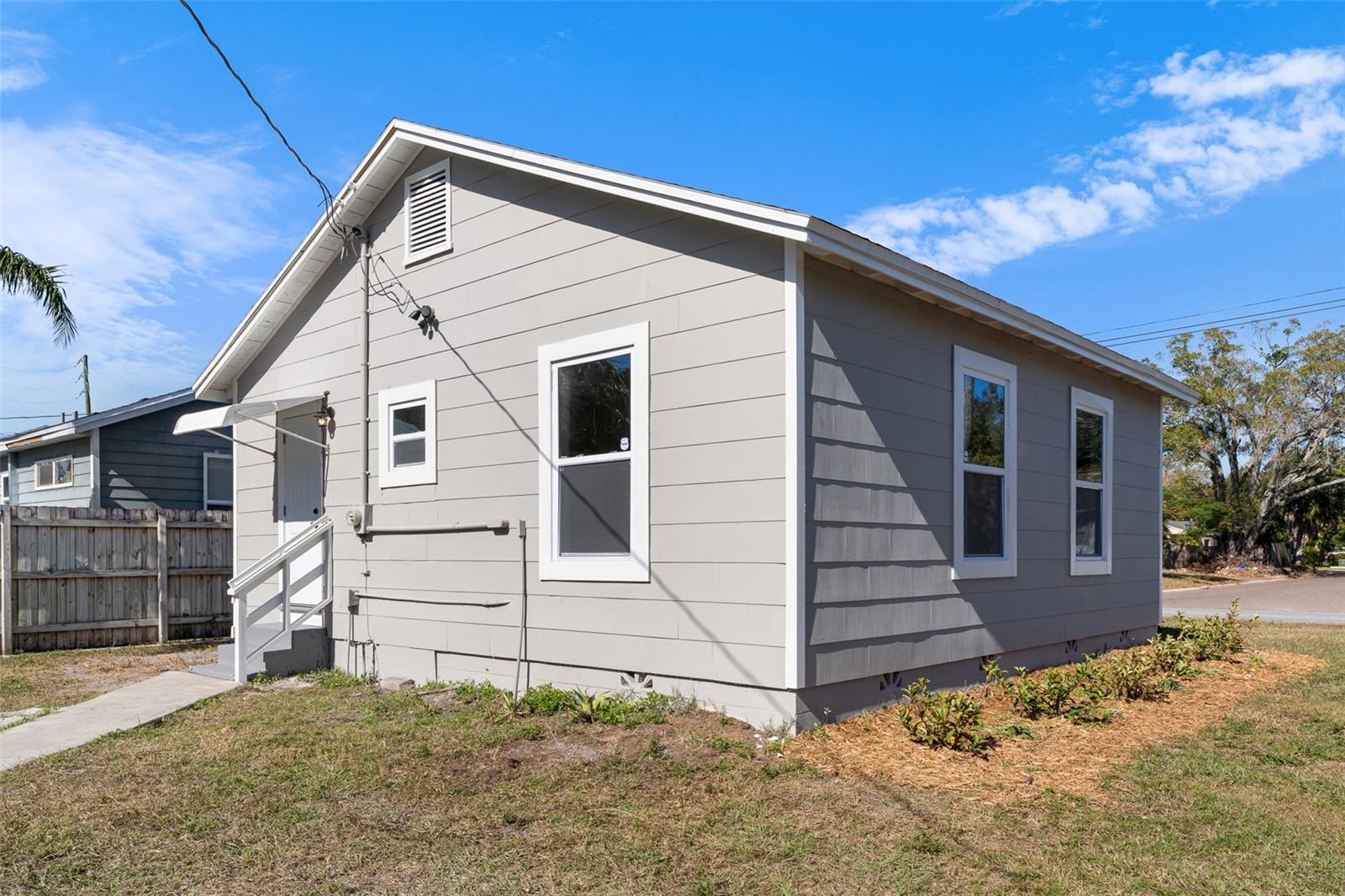 2300 30TH AVE N, SAINT PETERSBURG, FL, 33713