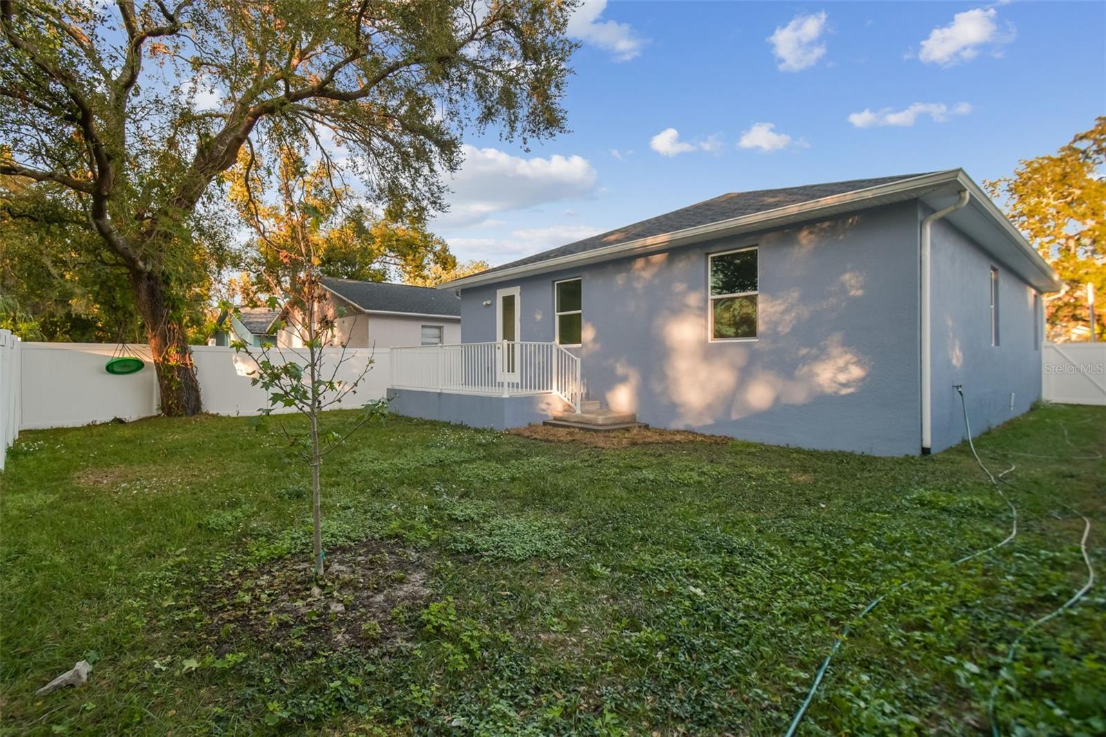 8306 N MARKS ST, TAMPA, FL, 33604