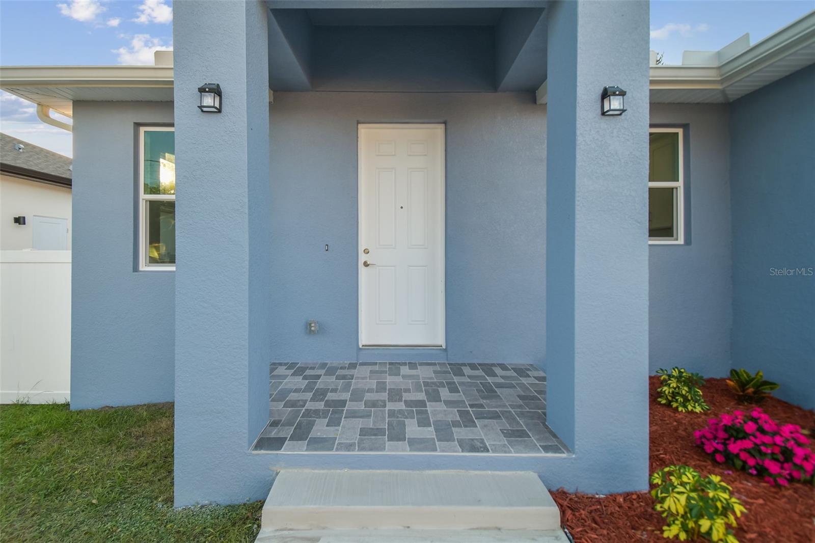 8306 N MARKS ST, TAMPA, FL, 33604