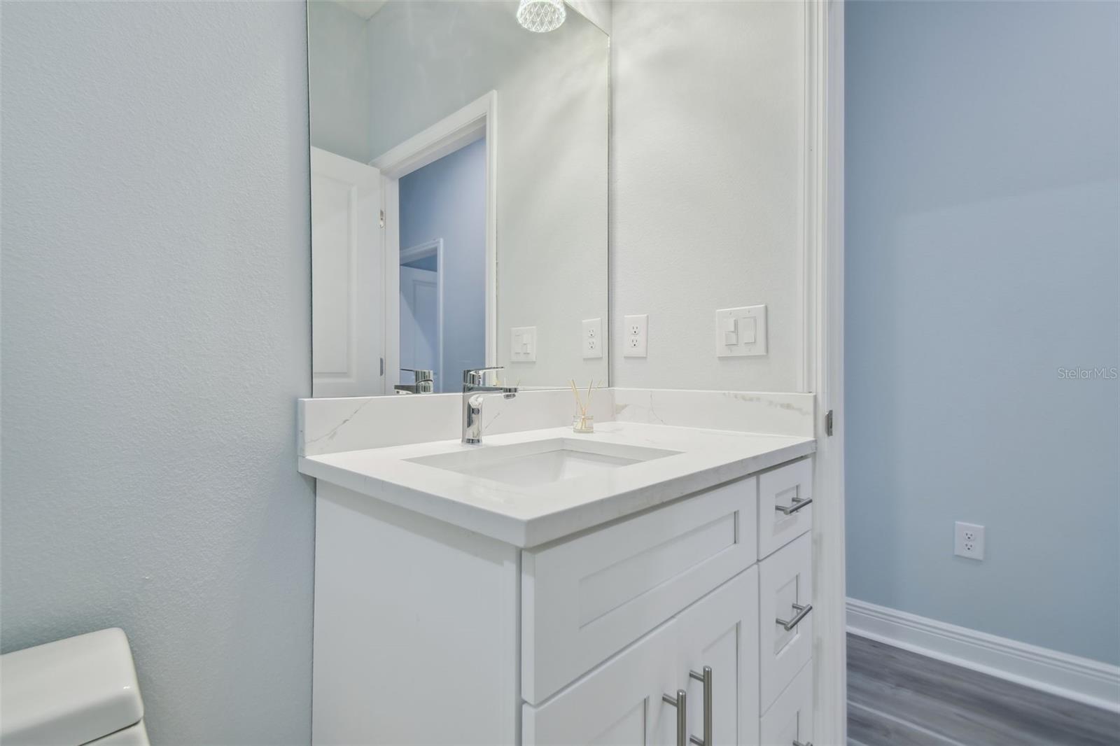 8306 N MARKS ST, TAMPA, FL, 33604