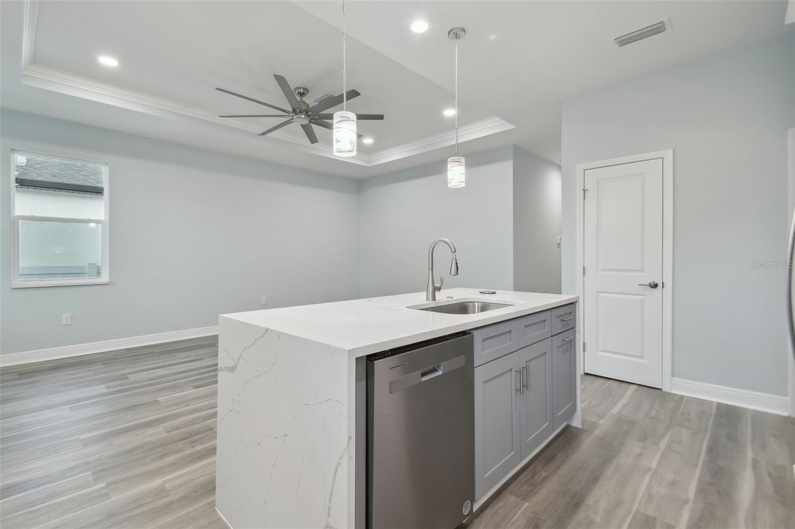 8306 N MARKS ST, TAMPA, FL, 33604