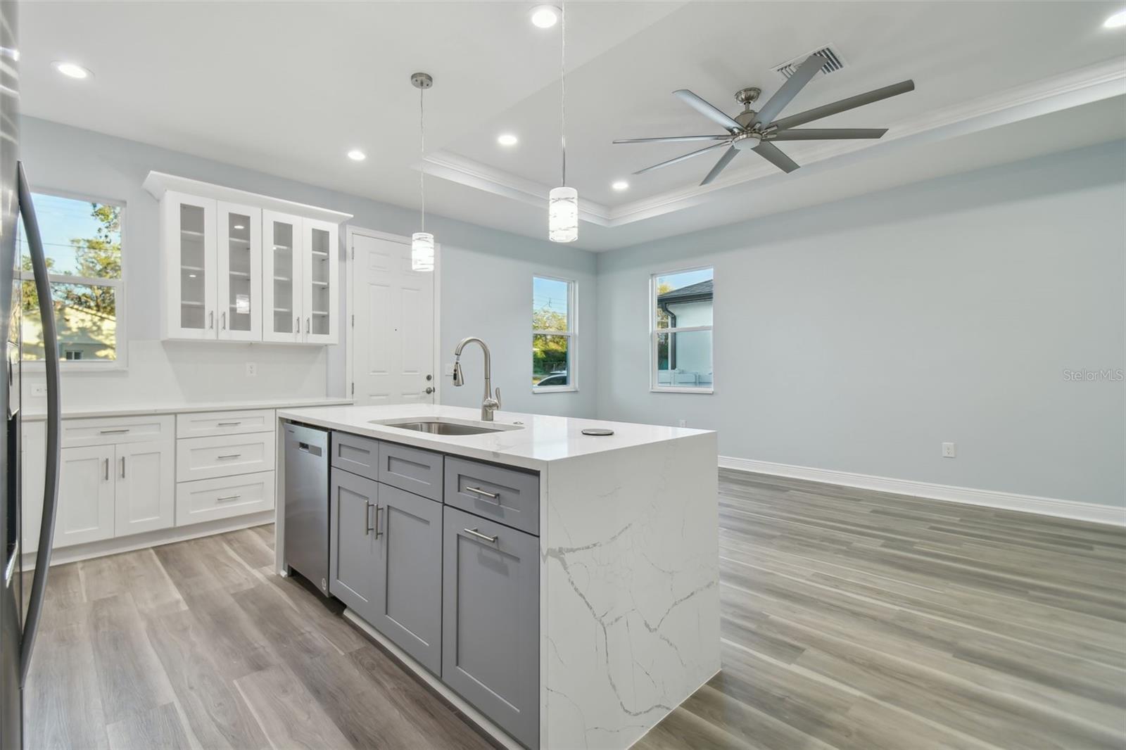 8306 N MARKS ST, TAMPA, FL, 33604