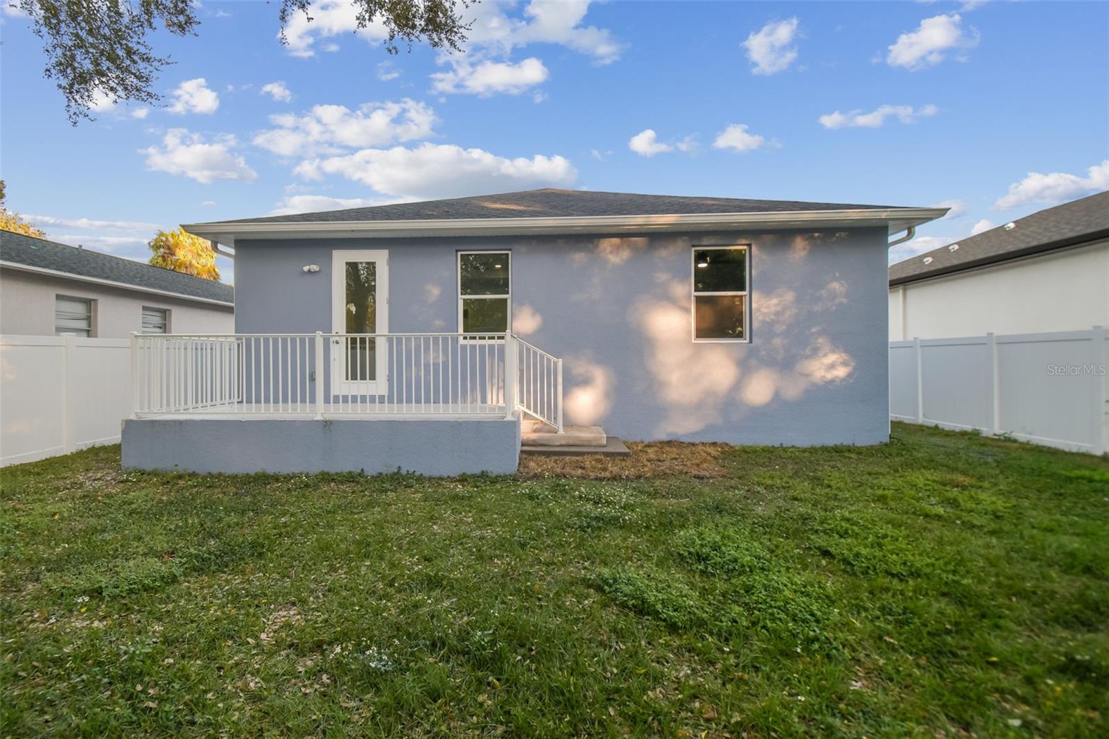 8306 N MARKS ST, TAMPA, FL, 33604