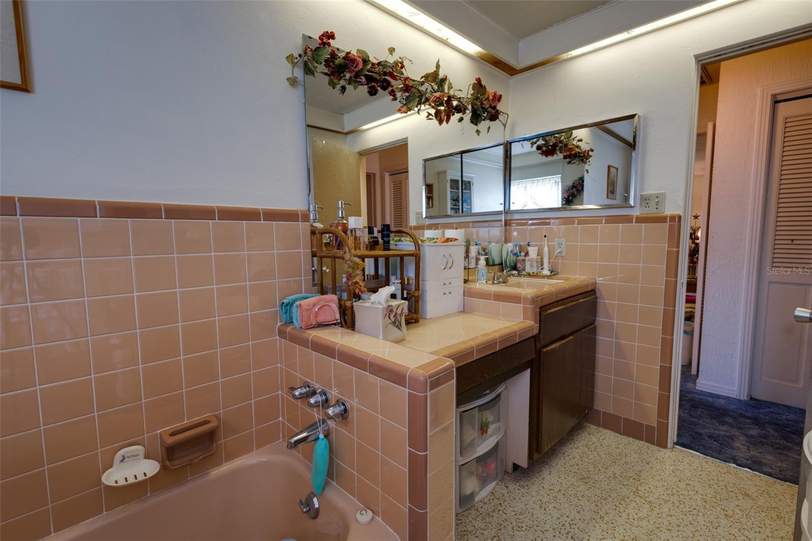 6085 AMARYLLIS DR, INDIAN LAKE ESTATES, FL, 33855