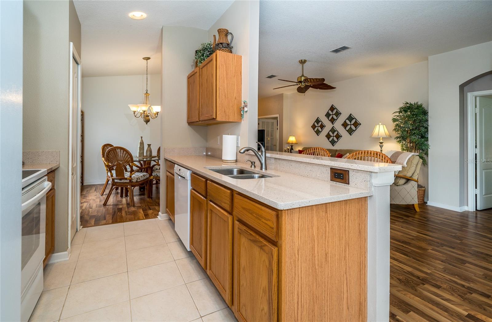 5246 GATO DEL SOL CIR, WESLEY CHAPEL, FL, 33544