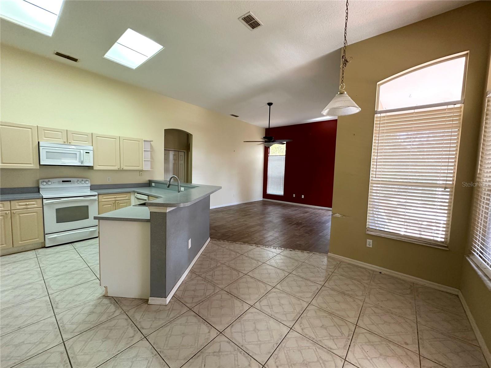 411 ABENO AVE, DELTONA, FL, 32725