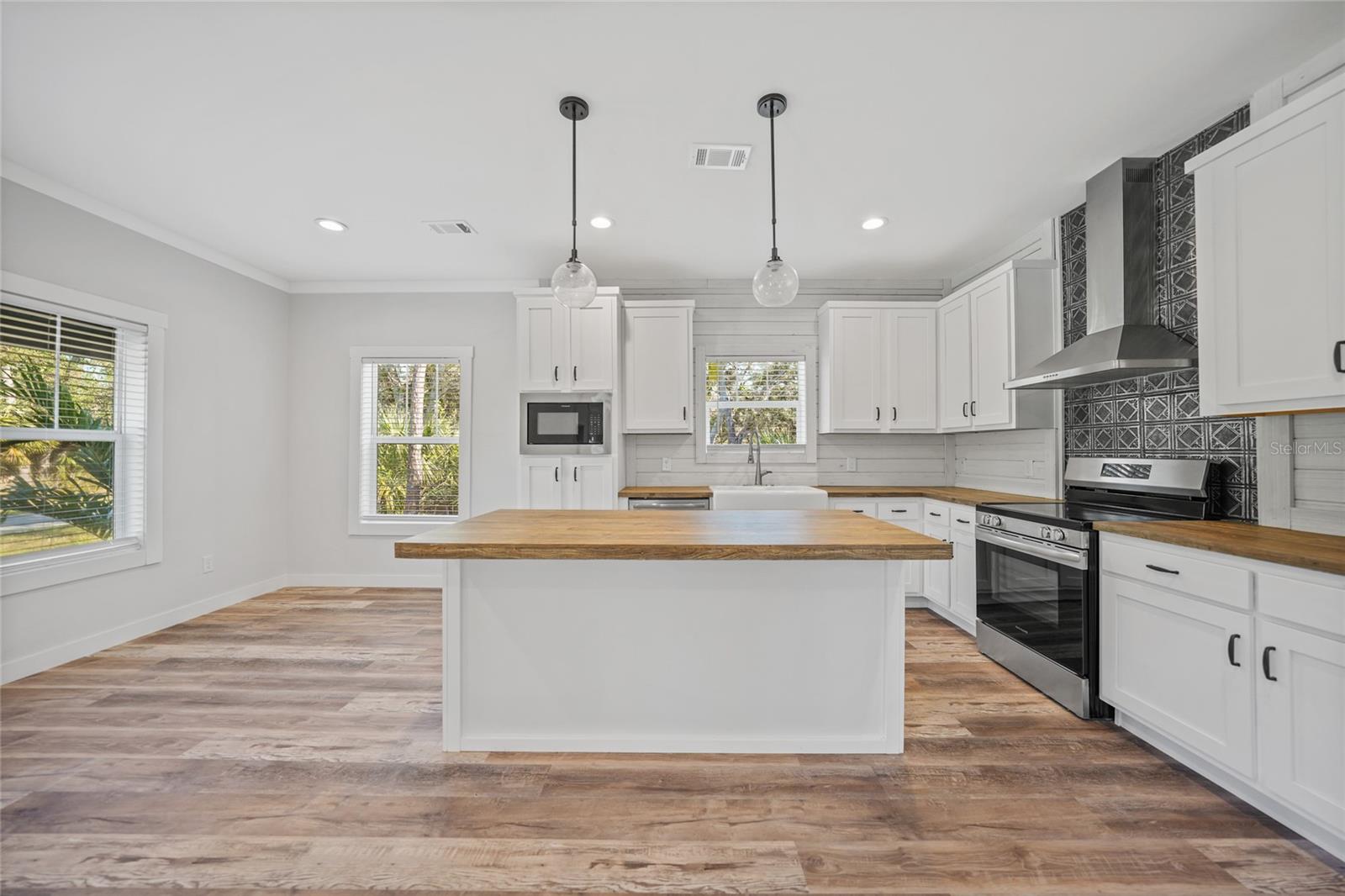 19095 WILLARD AVE, PORT CHARLOTTE, FL, 33954