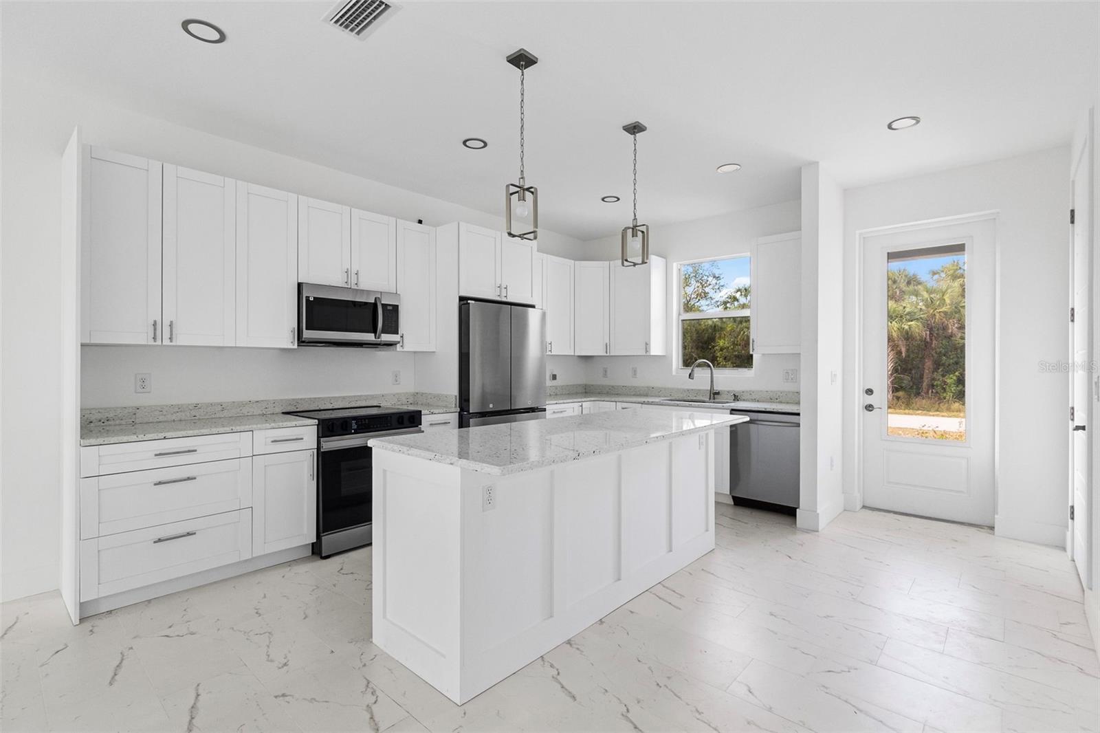 438 LEONA ST, PORT CHARLOTTE, FL, 33954