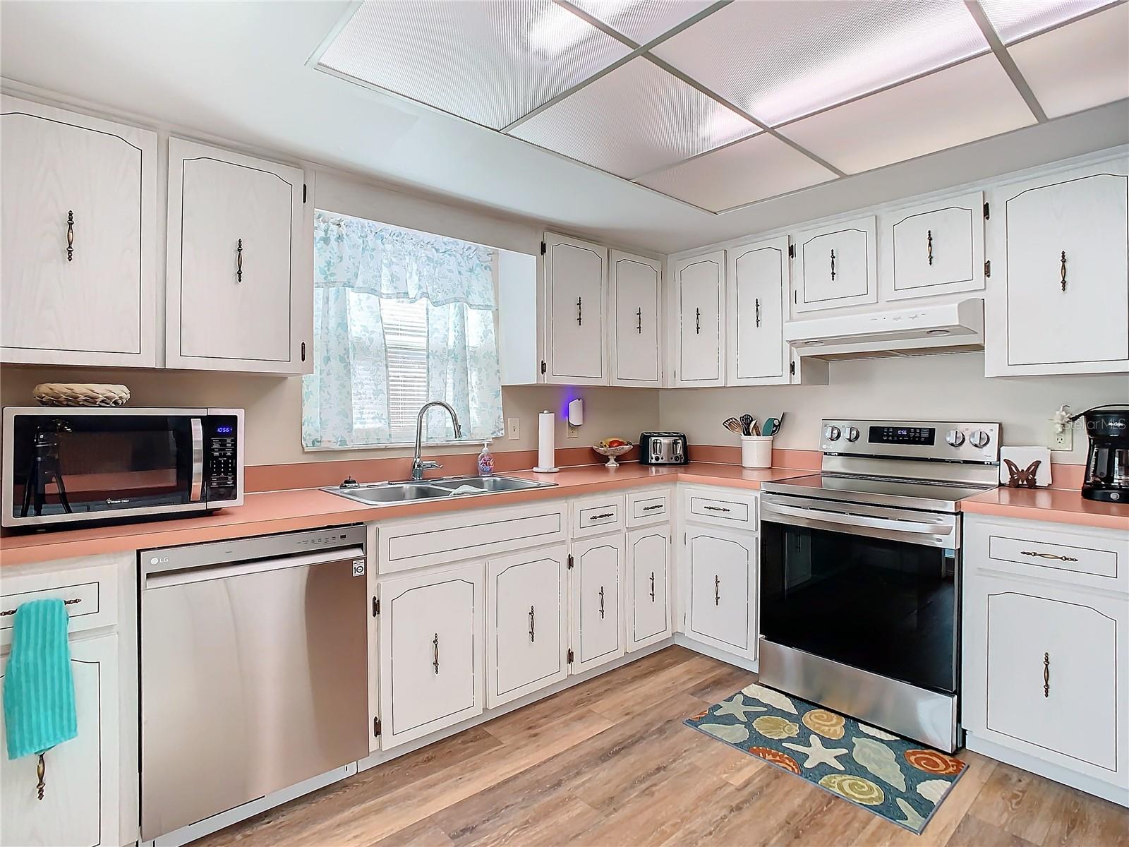 7216 ORCHID LAKE RD, NEW PORT RICHEY, FL, 34653