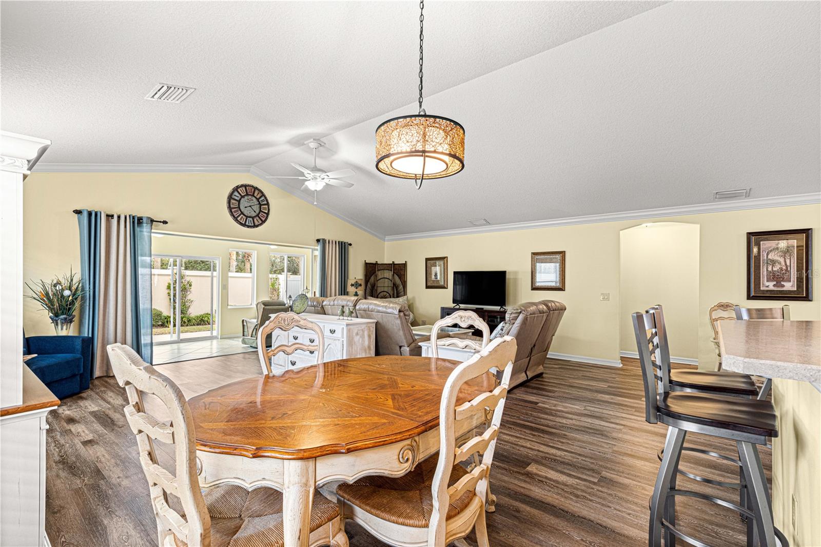 637 ARTEAGA WAY, THE VILLAGES, FL, 32162