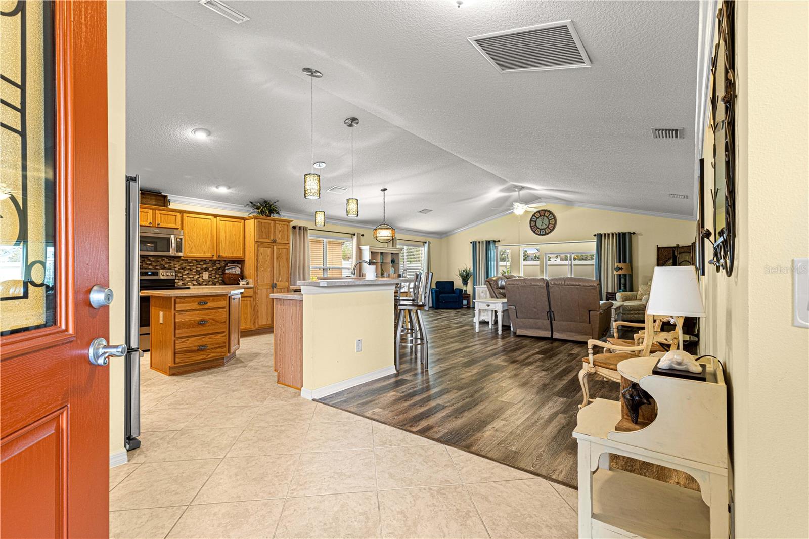 637 ARTEAGA WAY, THE VILLAGES, FL, 32162