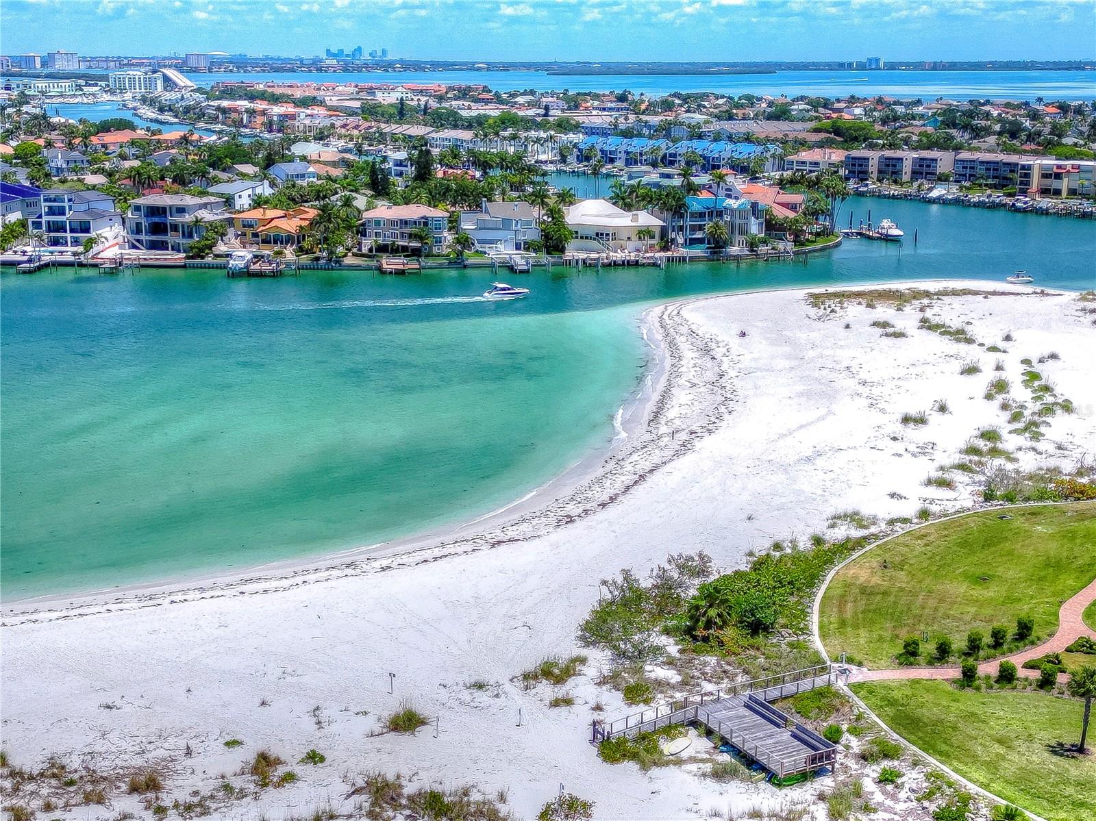 800 COLLANY RD #401, TIERRA VERDE, FL, 33715