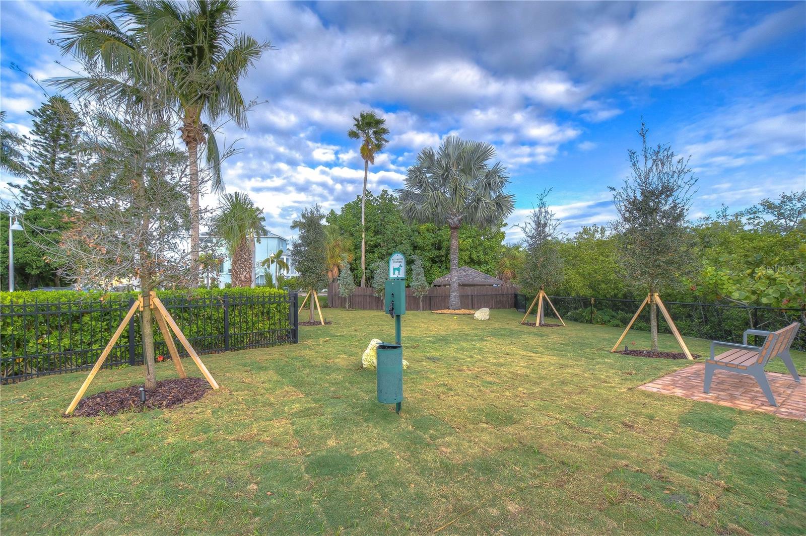 800 COLLANY RD #401, TIERRA VERDE, FL, 33715