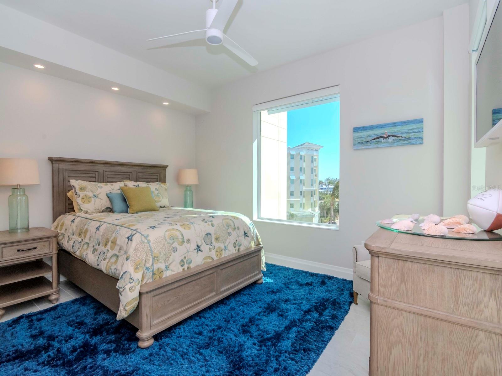 800 COLLANY RD #401, TIERRA VERDE, FL, 33715